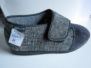 chaussons-gris-velcro